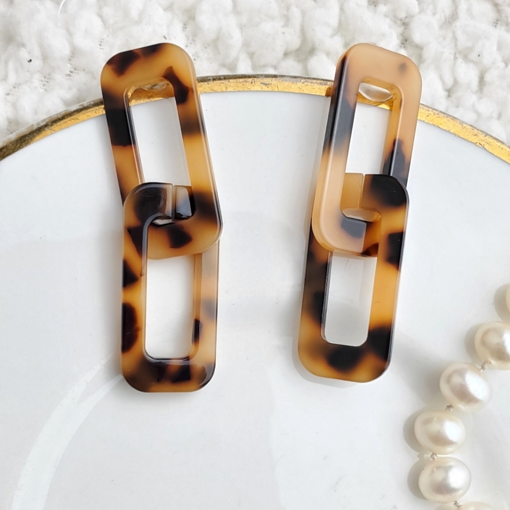 💫5/$25 Leopard Chunky Link Earrings 🐆